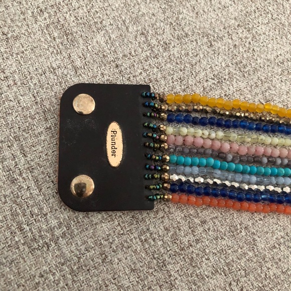 Used Plunder bracelet. Like new - Picture 5 of 5